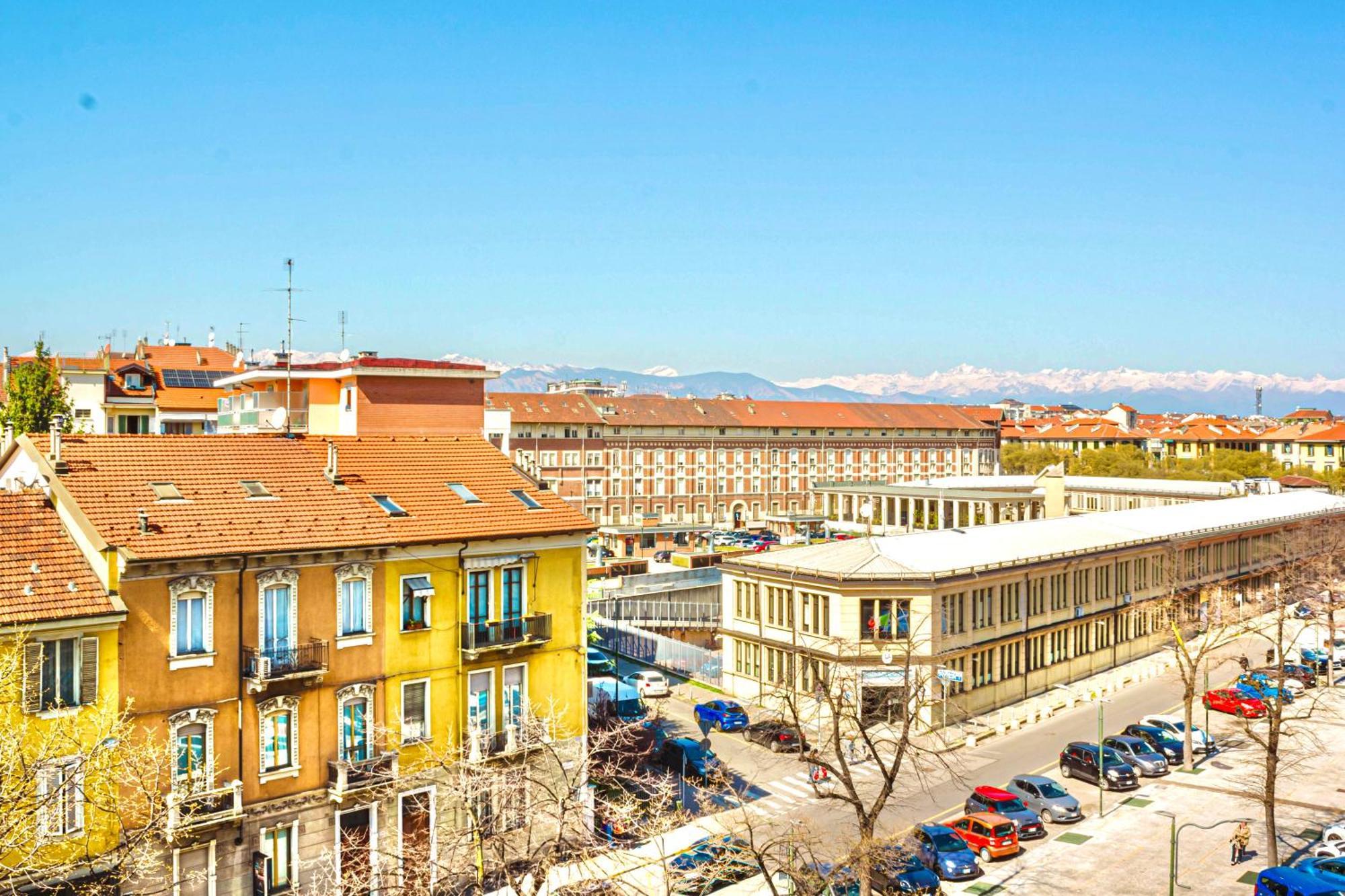 -Politecnico- Appartamento Classy X5 Con Balconi, Vista E Parcheggio Gratuito Turin Bagian luar foto